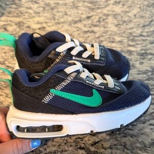 Nike Kids' Navy and Teal Sneakers